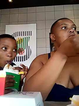 Xxxsluts online show from 3, 1, 2025