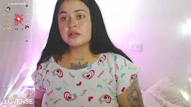 Snapshot of PamelaDoouce chatting on 5, 2, 2025 PamelaDoouce online show from 5, 2, 2025