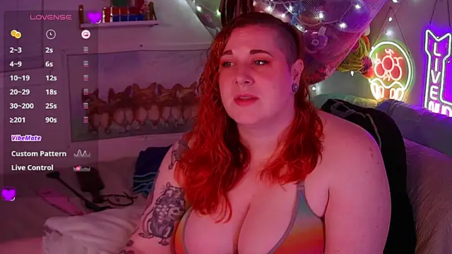 Snapshot of opalreigning chatting on 19, 4, 2026 opalreigning online show from 19, 4, 2026