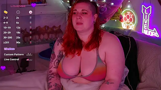 Snapshot of opalreigning chatting on 20, 4, 2026 opalreigning online show from 20, 4, 2026