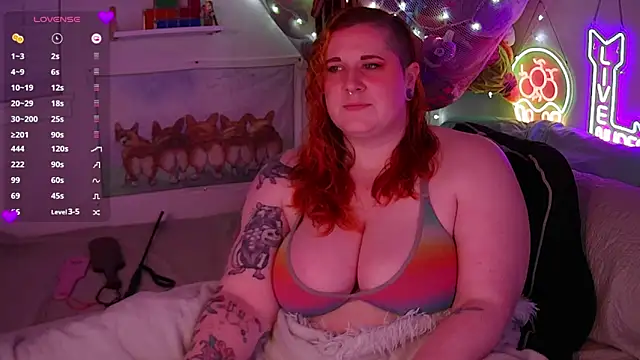 Snapshot of opalreigning chatting on 26, 4, 2026 opalreigning online show from 26, 4, 2026