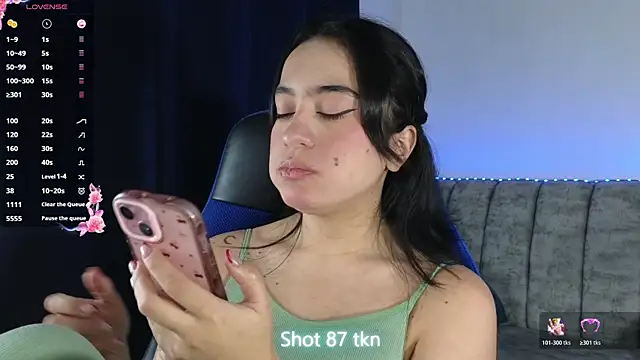 Snapshot of ZaraDames_ chatting on 29, 6, 2026 ZaraDames online show from 29, 6, 2026