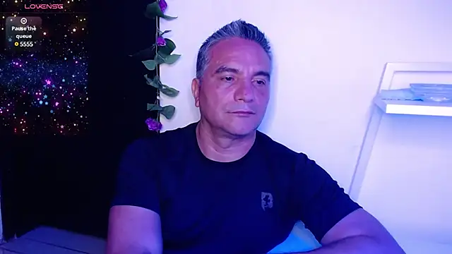 Snapshot of golden_punisher chatting on 10, 1, 2025 golden punisher online show from 10, 1, 2025