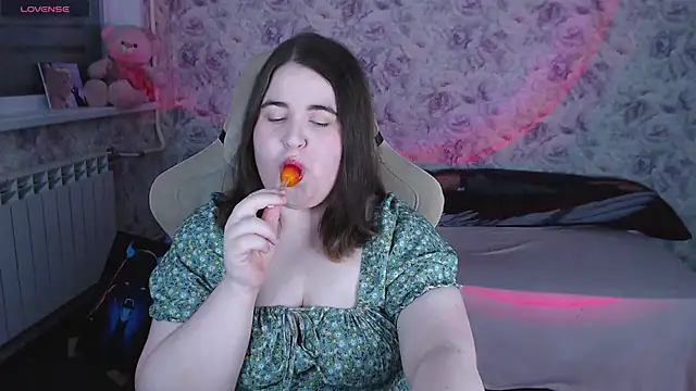Estelle Hicks online show from 20, 5, 2026