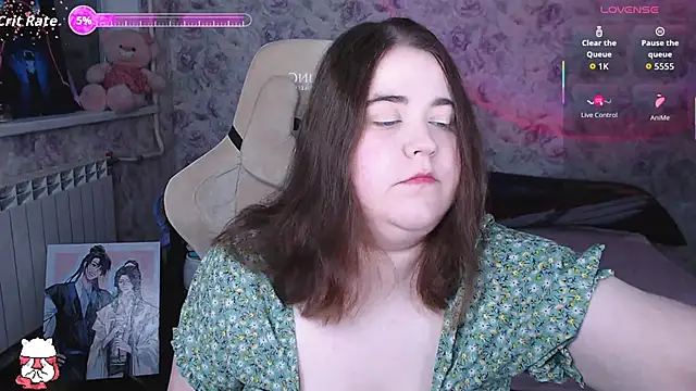 Snapshot of Estelle_Hicks chatting on 13, 6, 2026 Estelle Hicks online show from 13, 6, 2026