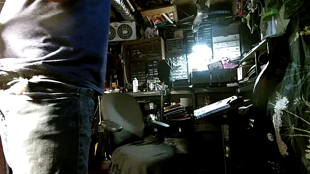Snapshot of mrwinsalot88 chatting on 11, 10, 2025 mrwinsalot88 online show from 11, 10, 2025