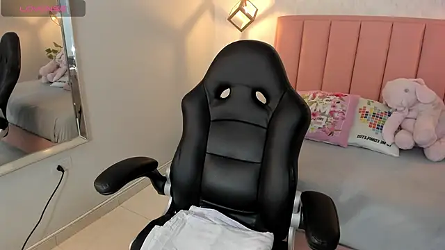 SUNNYCYRUS online show from 14, 3, 2025