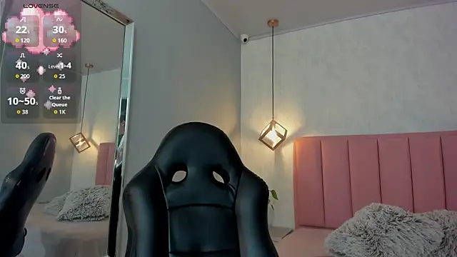 SUNNYCYRUS online show from 30, 9, 2025