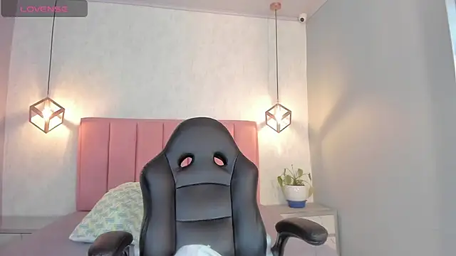 SUNNYCYRUS online show from 17, 10, 2025