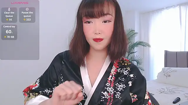 TumiLio online show from 12, 3, 2025