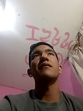 Sweetiefoxxx online show from 9, 3, 2025