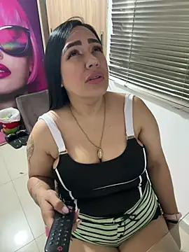 Snapshot of marta201_alfaro chatting on 15, 2, 2025 marta201 alfaro online show from 15, 2, 2025