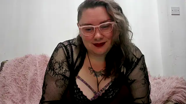 Bustycurves online show from 24, 11, 2025