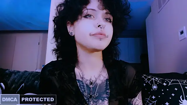 NaughtyLittleFox online show from 29, 4, 2026