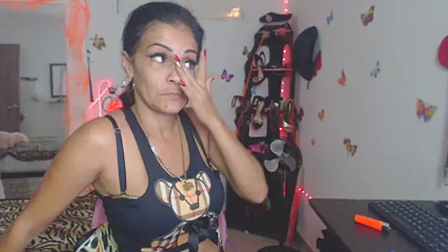 Snapshot of brigitht chatting on 19, 10, 2025 brigitht online show from 19, 10, 2025