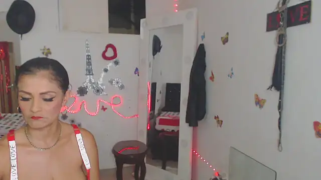 Snapshot of brigitht chatting on 14, 11, 2025 brigitht online show from 14, 11, 2025