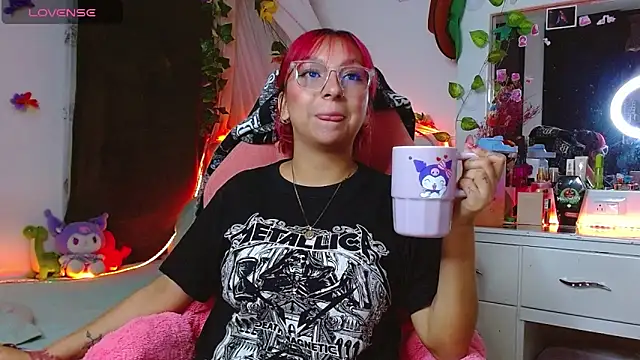 Snapshot of Littlerouse_ chatting on 3, 12, 2025 Littlerouse online show from 3, 12, 2025