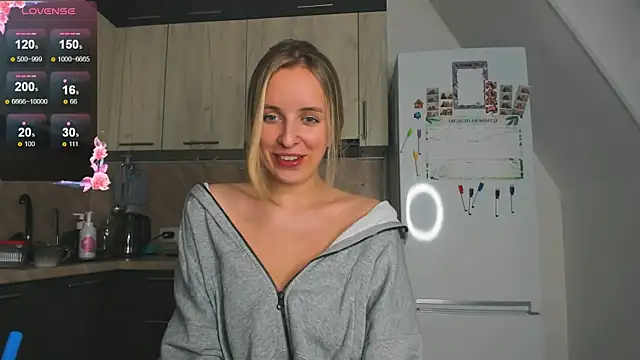 Snapshot of violet_blue_eyes chatting on 1, 2, 2025 violet blue eyes online show from 1, 2, 2025