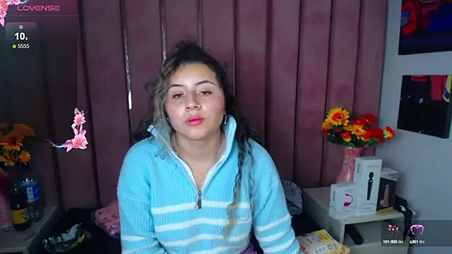 Snapshot of celeste_blue69 chatting on 12, 2, 2025 celeste blue69 online show from 12, 2, 2025