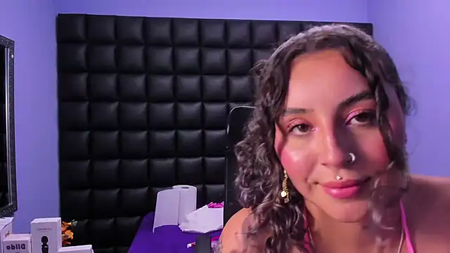 Snapshot of celeste_blue69 chatting on 16, 10, 2025 celeste blue69 online show from 16, 10, 2025