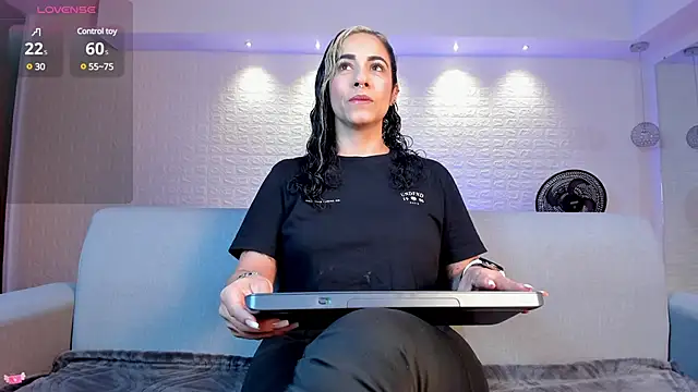 violet scott online show from 27, 1, 2025