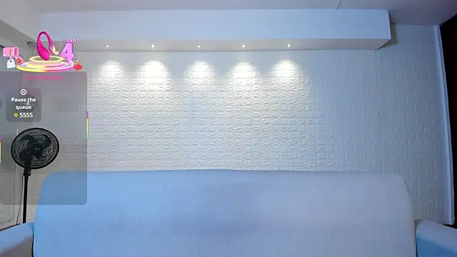 violet scott online show from 28, 2, 2025