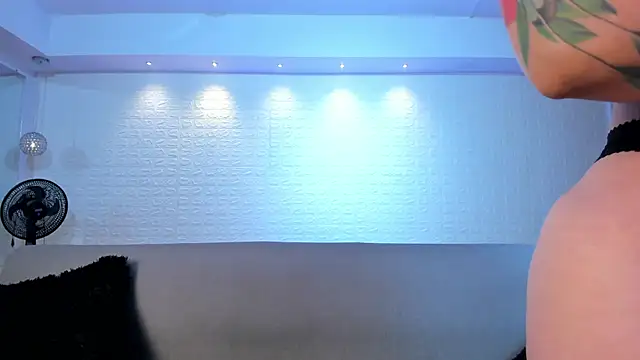 violet scott online show from 18, 12, 2025