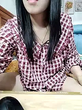 cream1299 online show from 13, 3, 2025