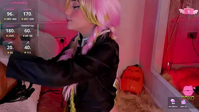 miia  baker online show from 25, 10, 2025