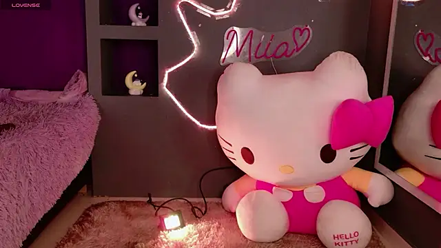 miia  baker online show from 8, 7, 2026