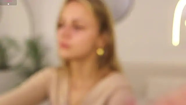 Snapshot of Wendy_D0ll chatting on 4, 5, 2026 Wendy D0ll online show from 4, 5, 2026