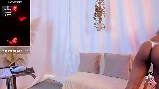 Helena-Fits online show from 25, 9, 2025