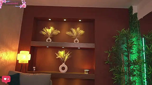 JustinneJade online show from 4, 1, 2025