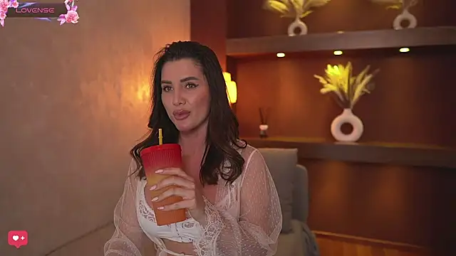 JustinneJade online show from 13, 3, 2025