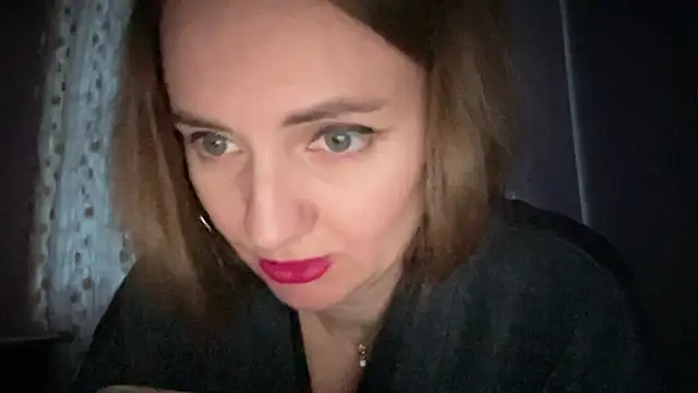 Snapshot of Viola_sweet chatting on 27, 10, 2025 Viola sweet online show from 27, 10, 2025