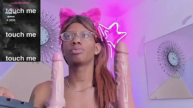 Tiffany Valentine15 online show from 8, 10, 2025