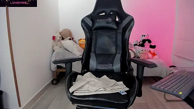 Biancastrongg online show from 27, 3, 2026