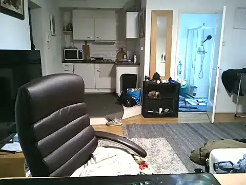 Snapshot of mihaimichael chatting on 16, 2, 2025 mihaimichael online show from 16, 2, 2025