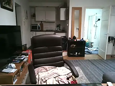Snapshot of mihaimichael chatting on 17, 2, 2025 mihaimichael online show from 17, 2, 2025