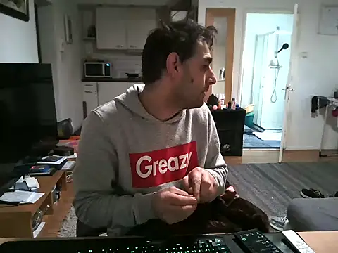 Snapshot of mihaimichael chatting on 18, 2, 2025 mihaimichael online show from 18, 2, 2025