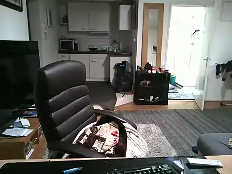 Snapshot of mihaimichael chatting on 19, 2, 2025 mihaimichael online show from 19, 2, 2025