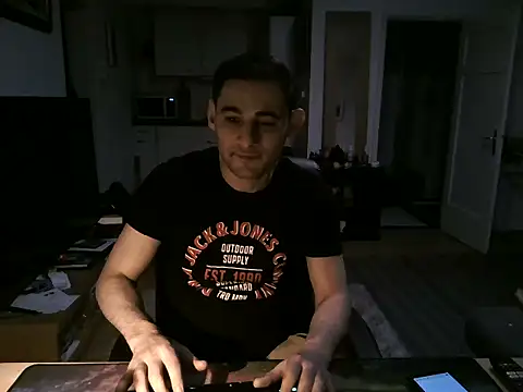 Snapshot of mihaimichael chatting on 26, 2, 2025 mihaimichael online show from 26, 2, 2025