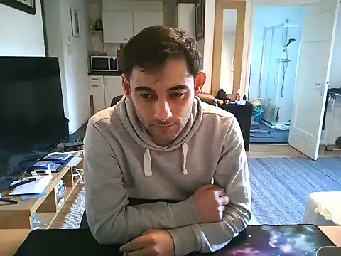 Snapshot of mihaimichael chatting on 5, 3, 2025 mihaimichael online show from 5, 3, 2025