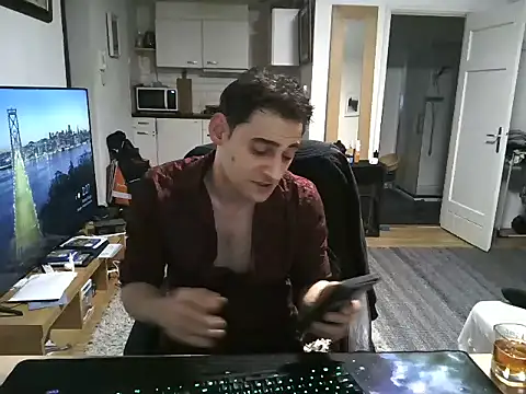 Snapshot of mihaimichael chatting on 8, 3, 2025 mihaimichael online show from 8, 3, 2025