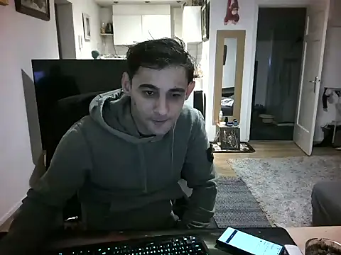 Snapshot of mihaimichael chatting on 13, 3, 2025 mihaimichael online show from 13, 3, 2025