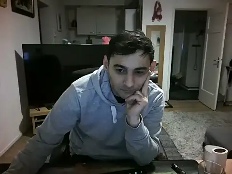 Snapshot of mihaimichael chatting on 15, 3, 2025 mihaimichael online show from 15, 3, 2025