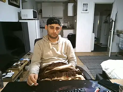 Snapshot of mihaimichael chatting on 16, 9, 2025 mihaimichael online show from 16, 9, 2025