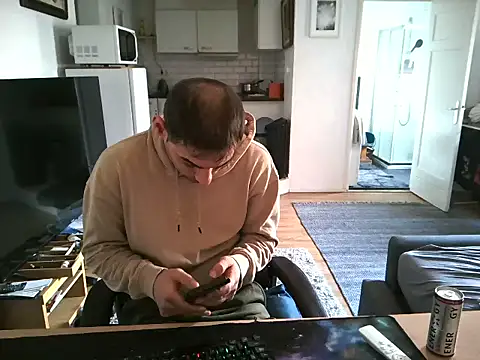 Snapshot of mihaimichael chatting on 27, 9, 2025 mihaimichael online show from 27, 9, 2025