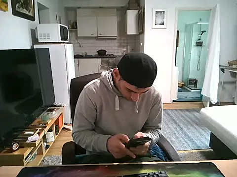 Snapshot of mihaimichael chatting on 3, 10, 2025 mihaimichael online show from 3, 10, 2025