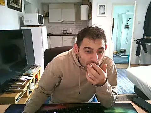 Snapshot of mihaimichael chatting on 4, 10, 2025 mihaimichael online show from 4, 10, 2025